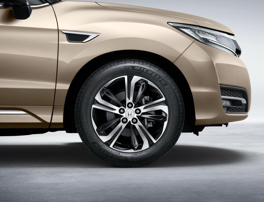 Колеса Honda UR-V 2017 года  (фото 21 из 21)